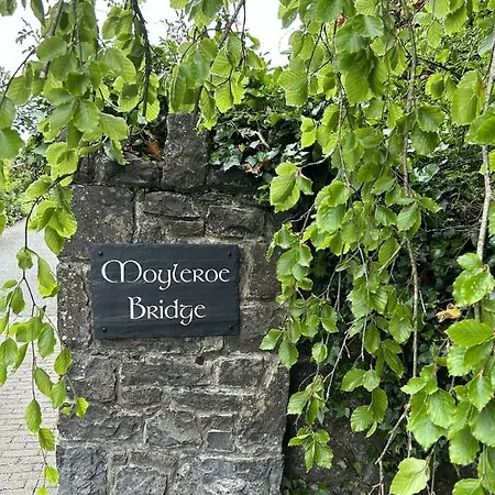 Moyleroe Bridge 別荘